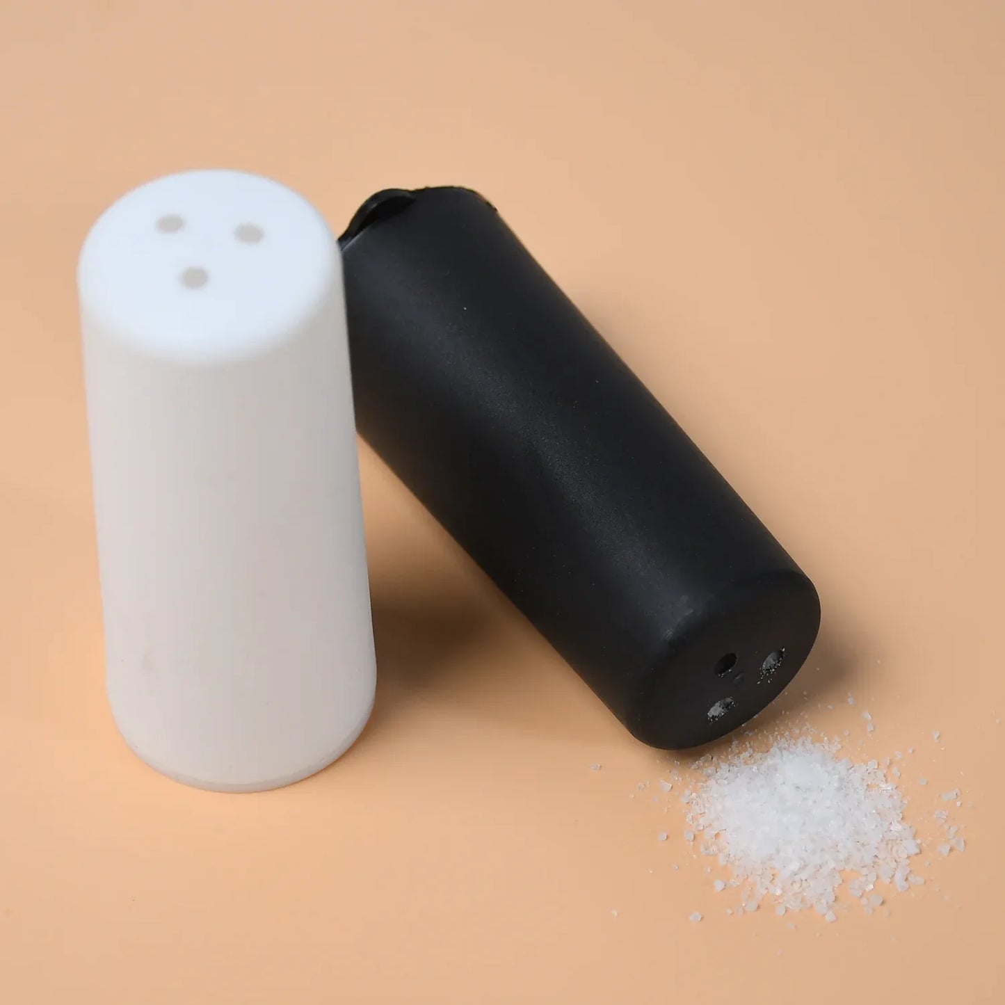 5317 Salt Pepper Dispenser Dining Table Spice Storing Use New Look Dispenser For Home Hotel Use - Zidbik