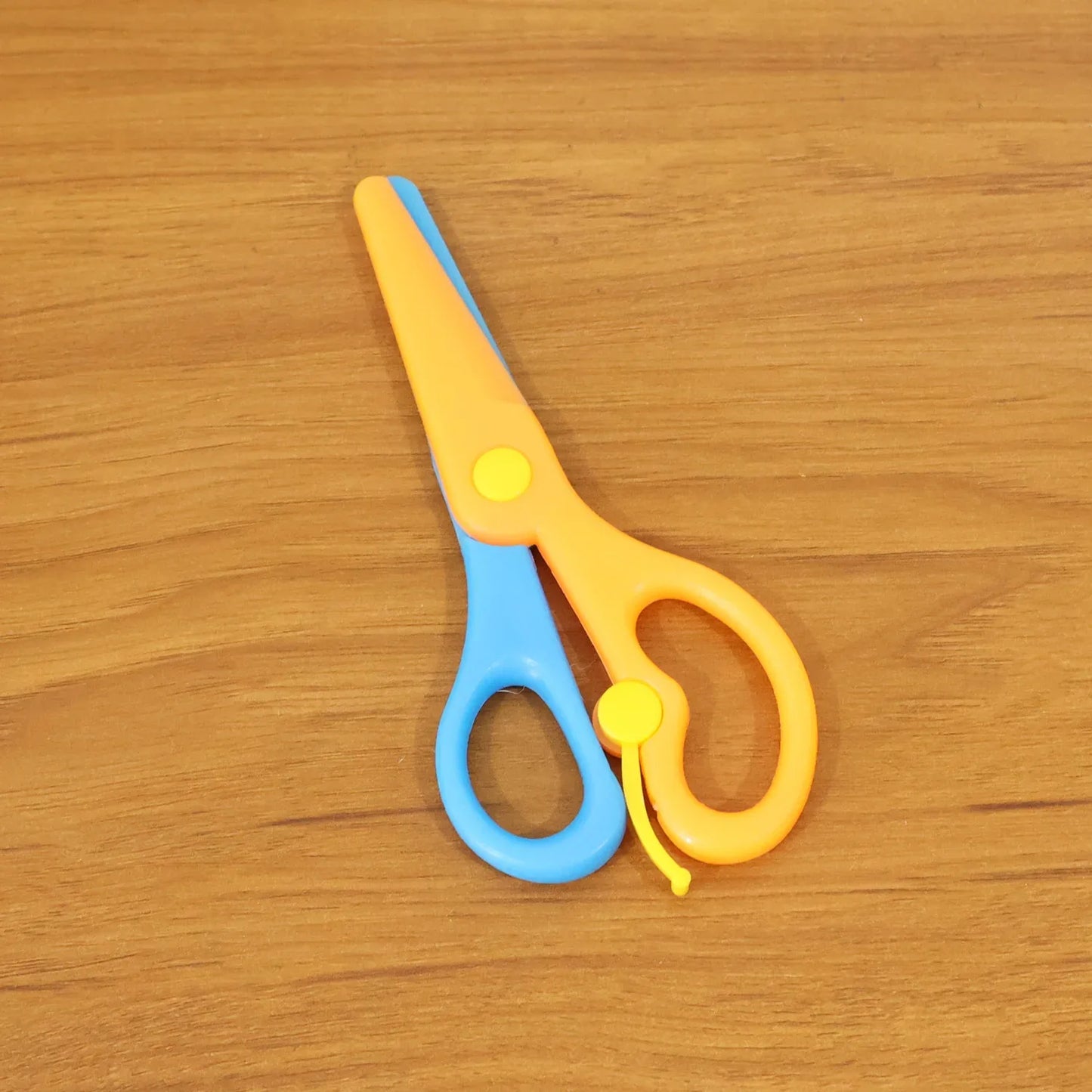 Child-safe Plastic Safety Scissors For Kids (1 Pc) - Zidbik