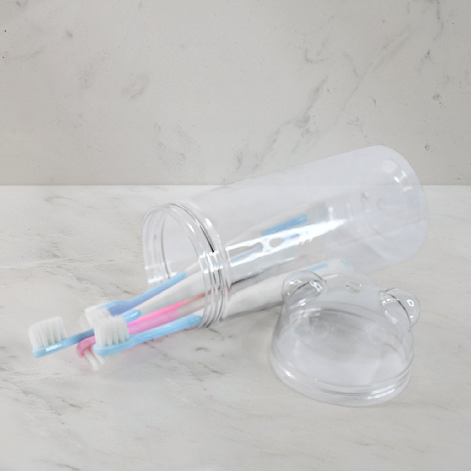 Multipurpose Travel-friendly Toothbrush Holder With 4 Soft Bristle Toothbrushes - Zidbik