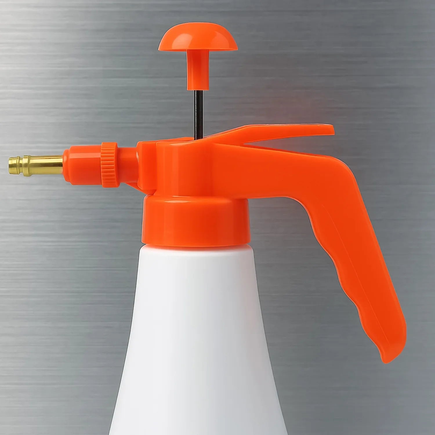 Handheld Pressure Water Sprayer Bottle (1 Ltr) - Zidbik