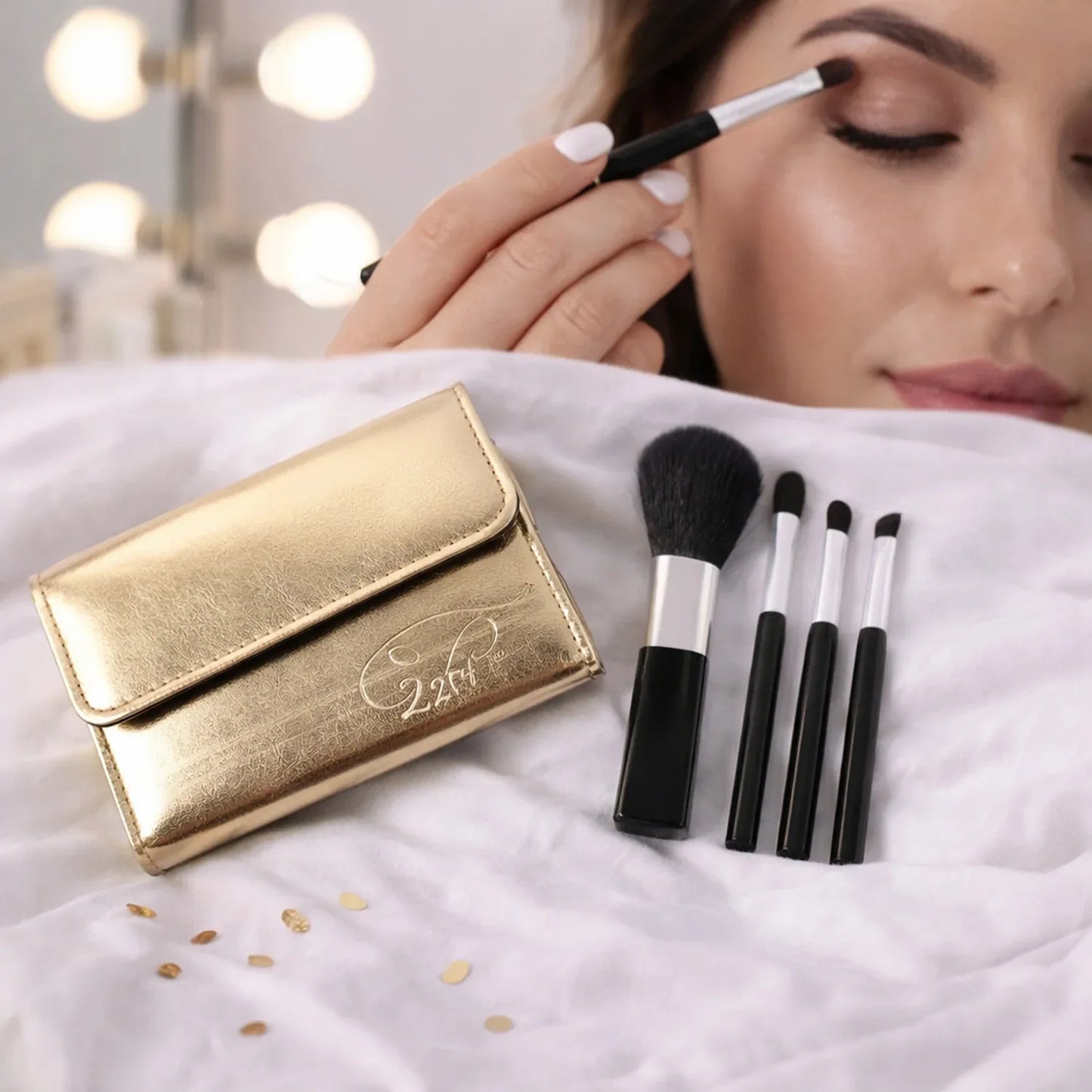 4 In 1 Professional Makeup Brush Set With Premium Storage Pouch (1 Pc) - Zidbik