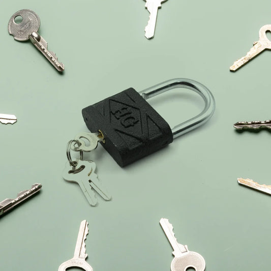 Iron Padlockbrass Core And Thickened Spray Black Iron Door Lock For Home Dormitory Waterproof Antirust Anti-theft Padlocks Outdoor Gate Shed Locks Warehouse Big Iron Door Drawer Lock (75mm60mm32mm) - Zidbik