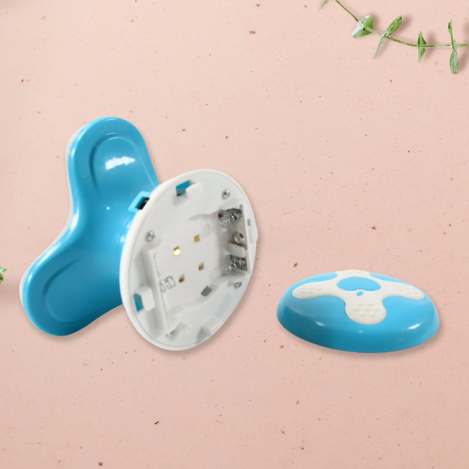 12719 Multifunctional Mini Massager Triangle Electric Usb Massager Automatic Switch Relieve Fatigue As A Gift (1 Pc  Battery Not Included) - Zidbik