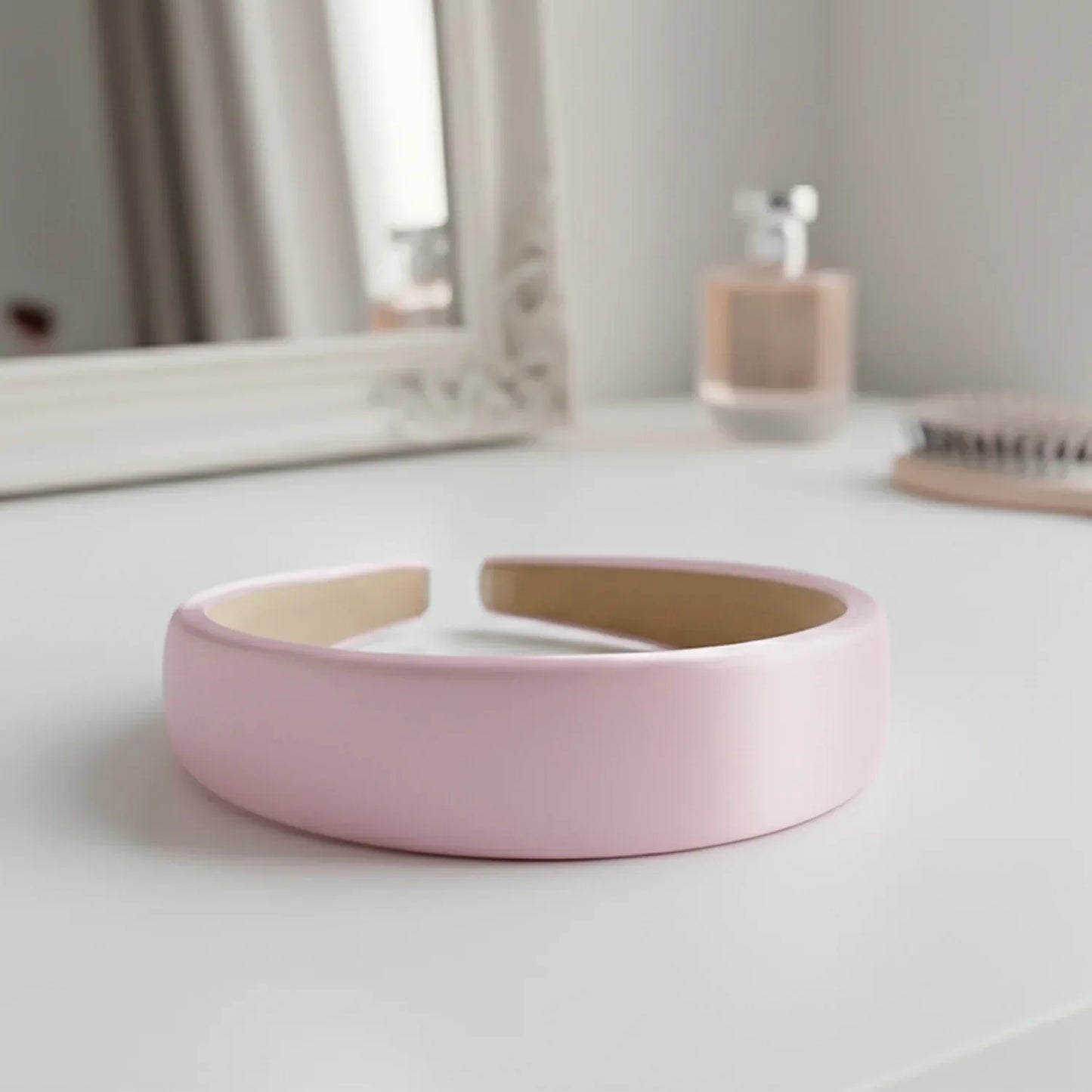 Elegant Padded Satin Finish Hairband (1 Pc) - Zidbik