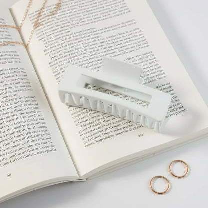 Large Stylish Plastic Hair Clip (1 Pc) - Zidbik