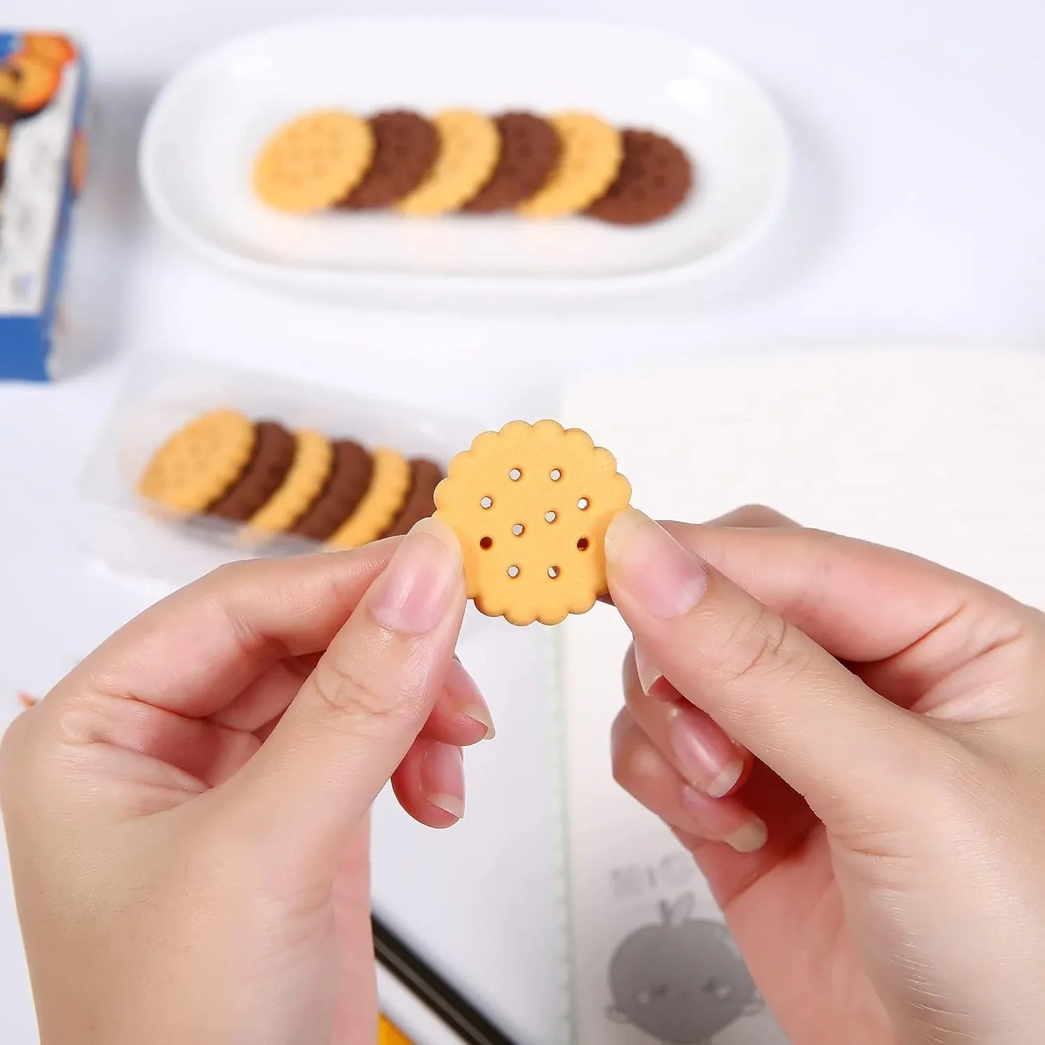 8833 Pack Of 6 Erasers Erasers Stationery School Rubber Schools Sketches Office Sign Kid Party Favour Gift Toy Gift Creative Christmas Birthday Gift In Shape Biscuits (6 Pcs Set) - Zidbik