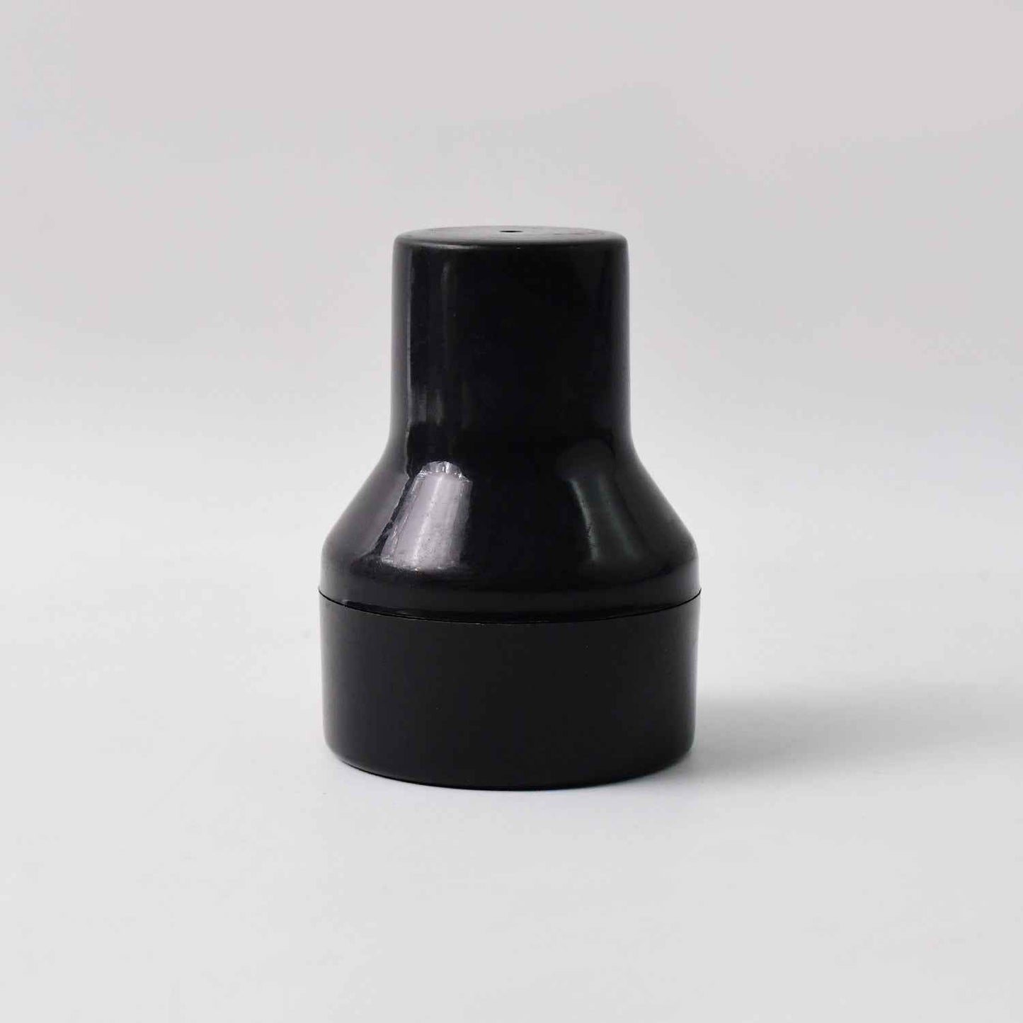 Professional Makeup Sponge Puff with Handle - Enhance Your Makeup Routine (1 Pc)