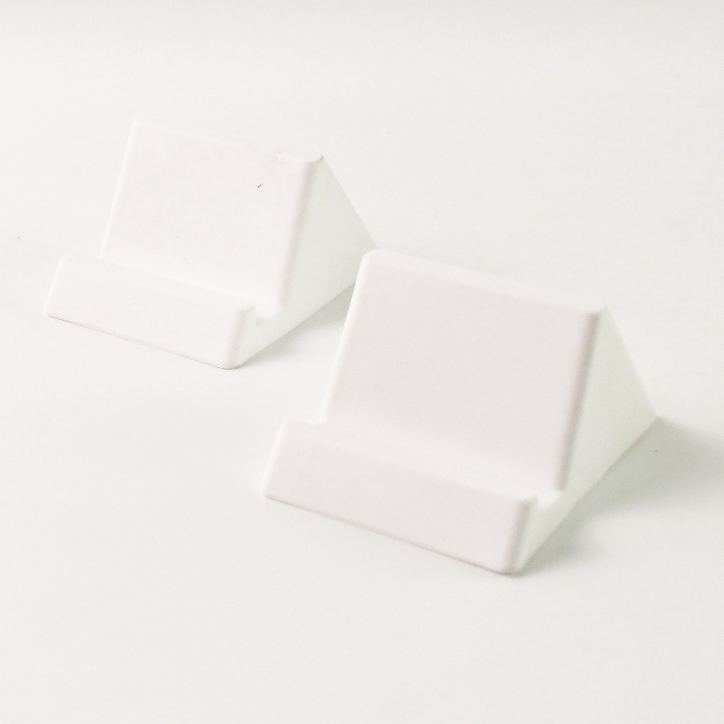 Compact Plastic Mobile Phone Holder Stand (2 Pc  Mix Color) - Zidbik