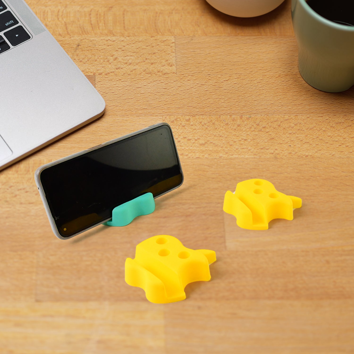 Multi-functional Apple-shaped Plastic Mobile Stand With Pen Holder (3 Pc  Mix Color) - Zidbik