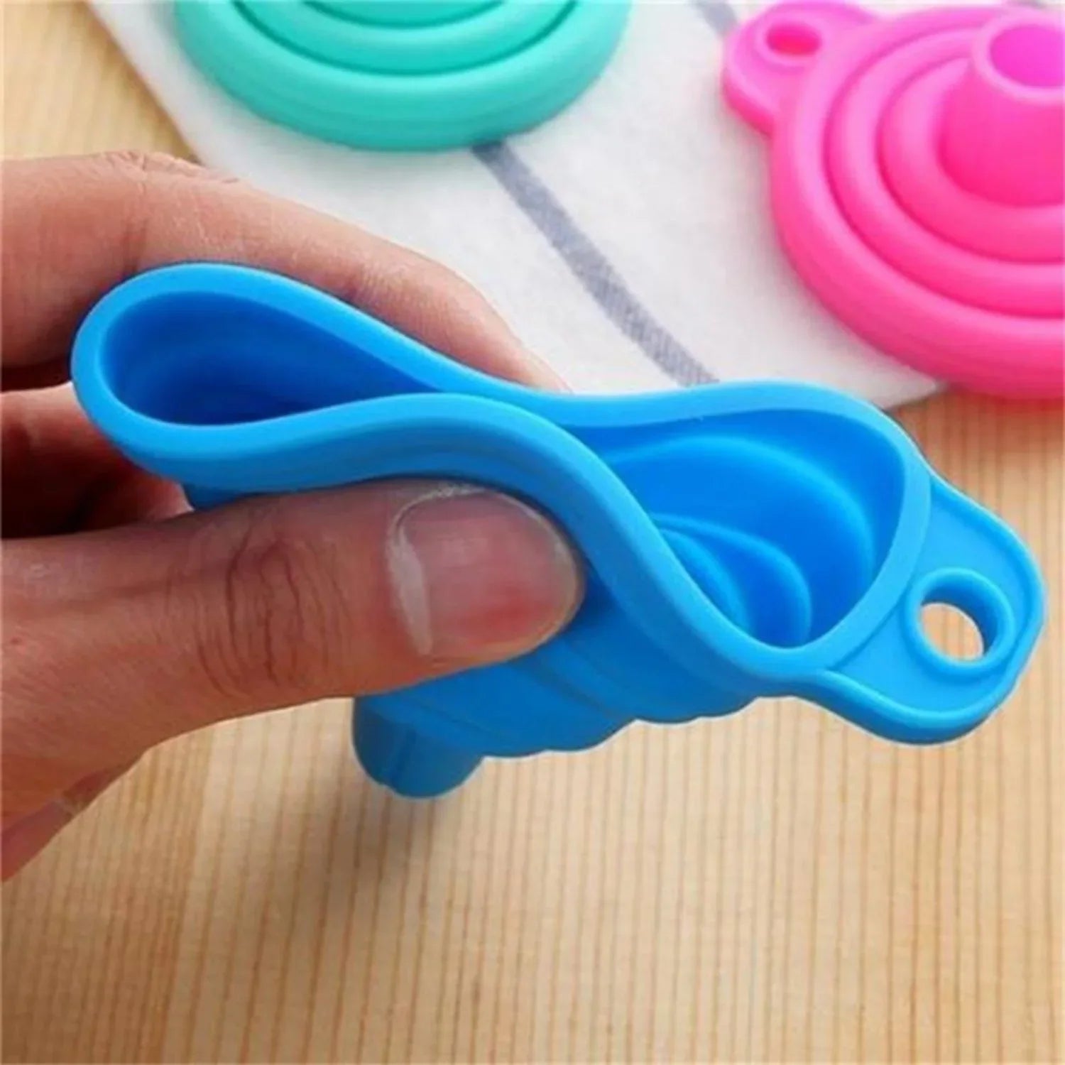 4677 Silicone Funnel For Kitchen Use Oil Pouring Sauce Water Juice - Zidbik
