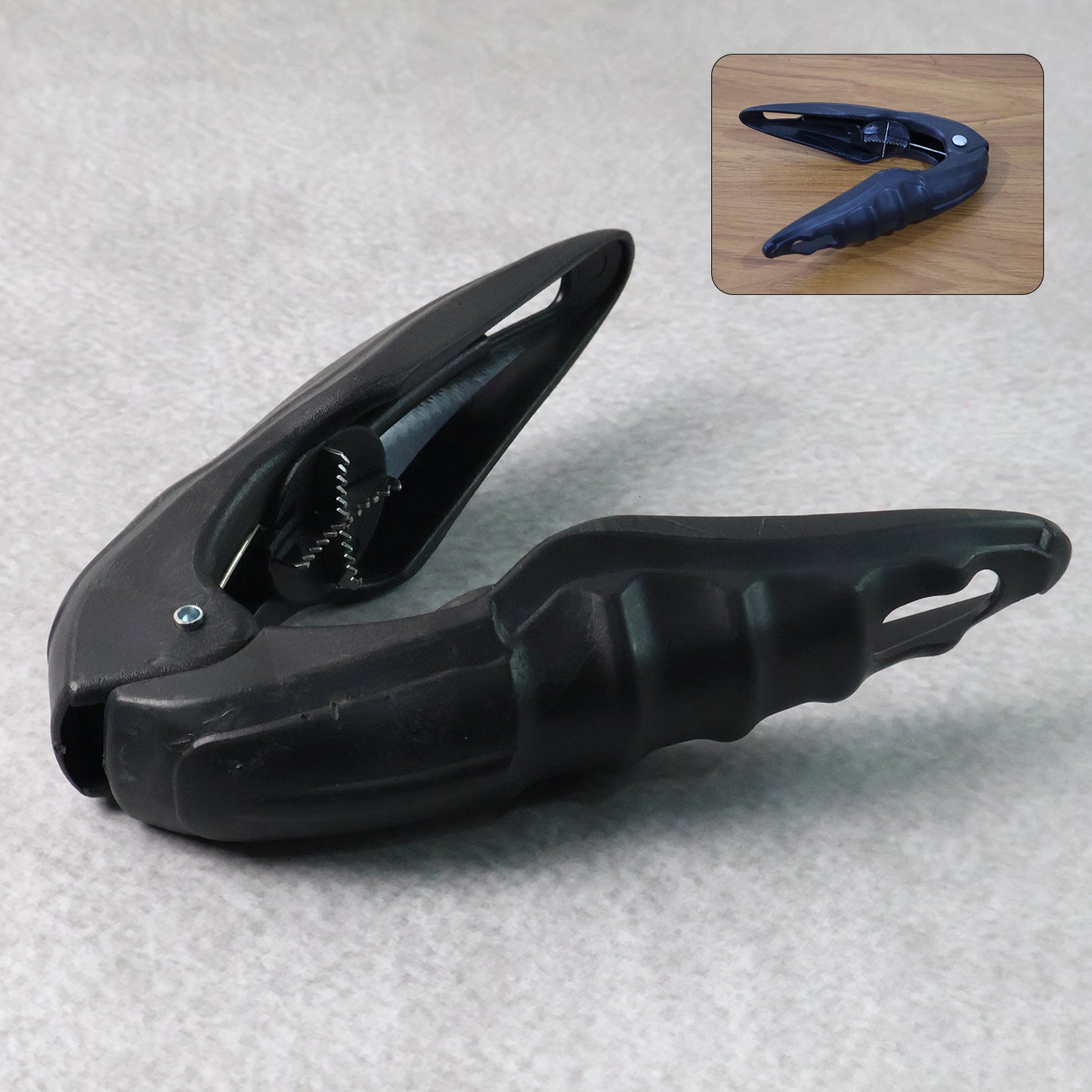 Multipurpose Walnuts And Seafood Cracker Tool - (1 Pc) - Zidbik