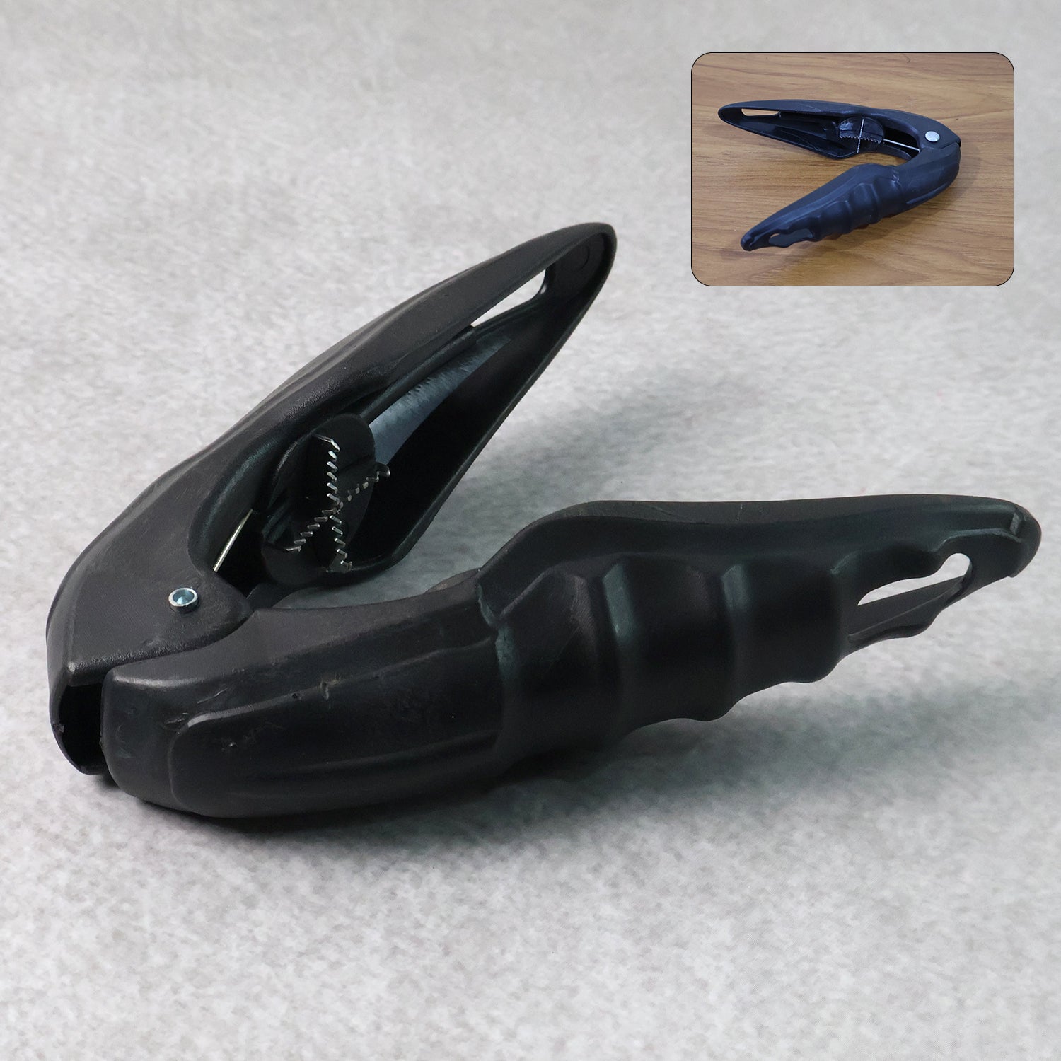 Multipurpose Walnuts And Seafood Cracker Tool - (1 Pc) - Zidbik