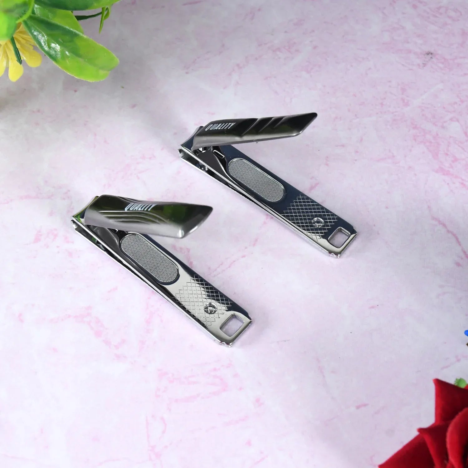 Stainless Steel Folding Portable Large Nail Clippers With Nail File (1 Pc) - Zidbik
