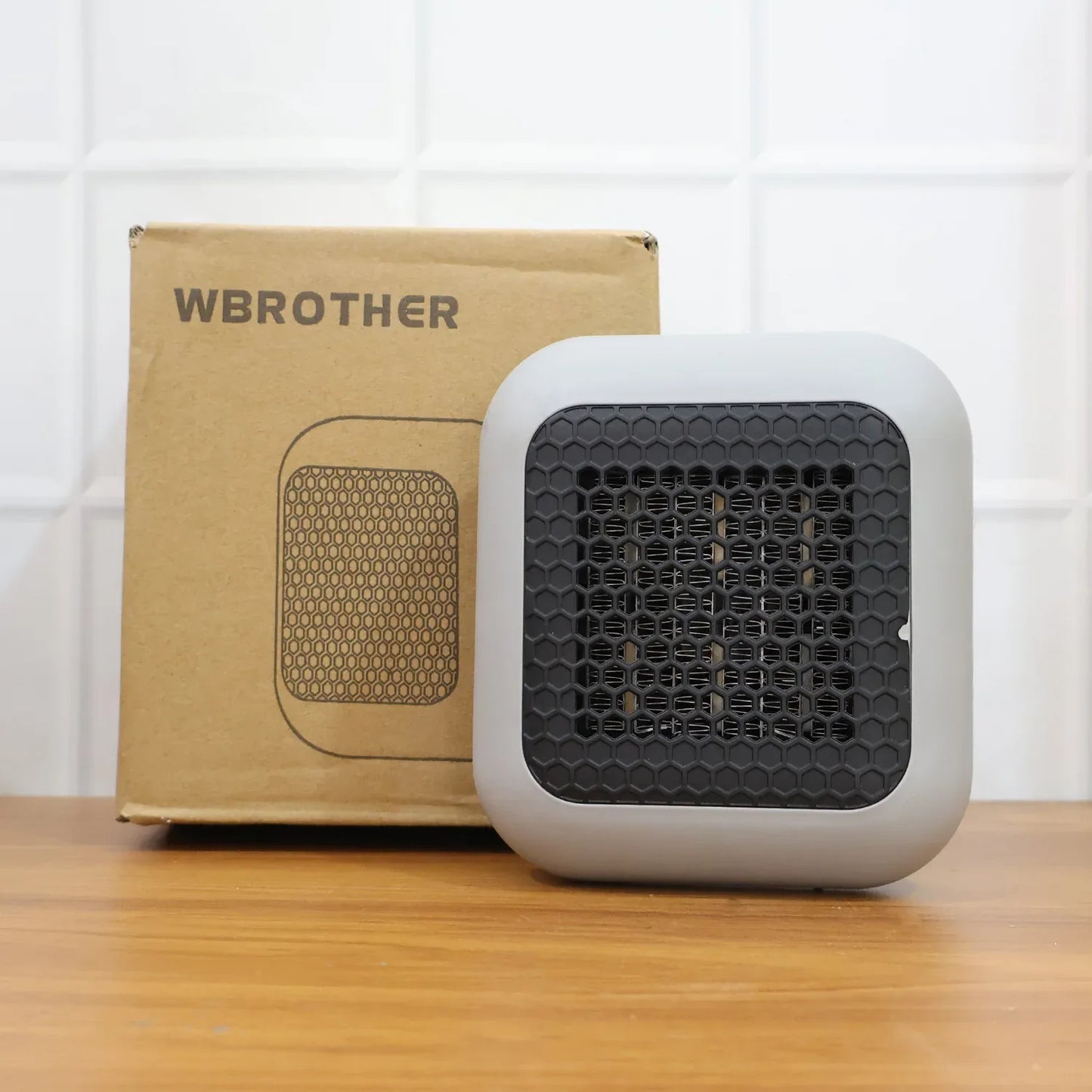 600w Wall-mounted Plug-in Room Heater (1 Pc With Conveter) - Zidbik