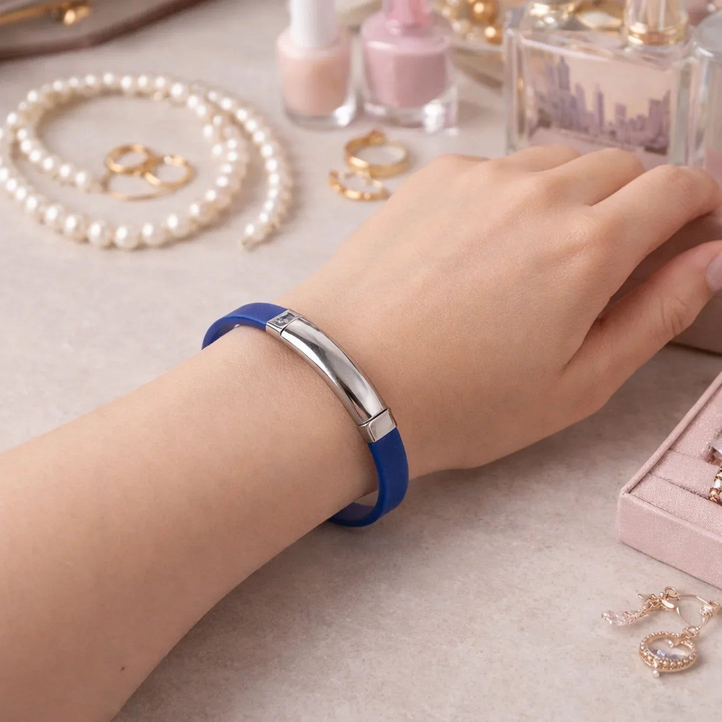 Premium Fancy Wrist Bracelet (1 Pc) - Zidbik