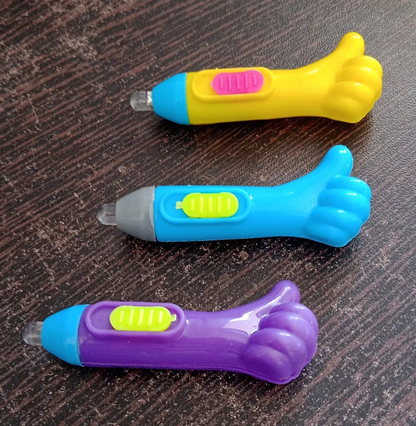 Thumb Shaped Light Lightning Keychain Lightning Toy Thumb Shape Led Light - Zidbik