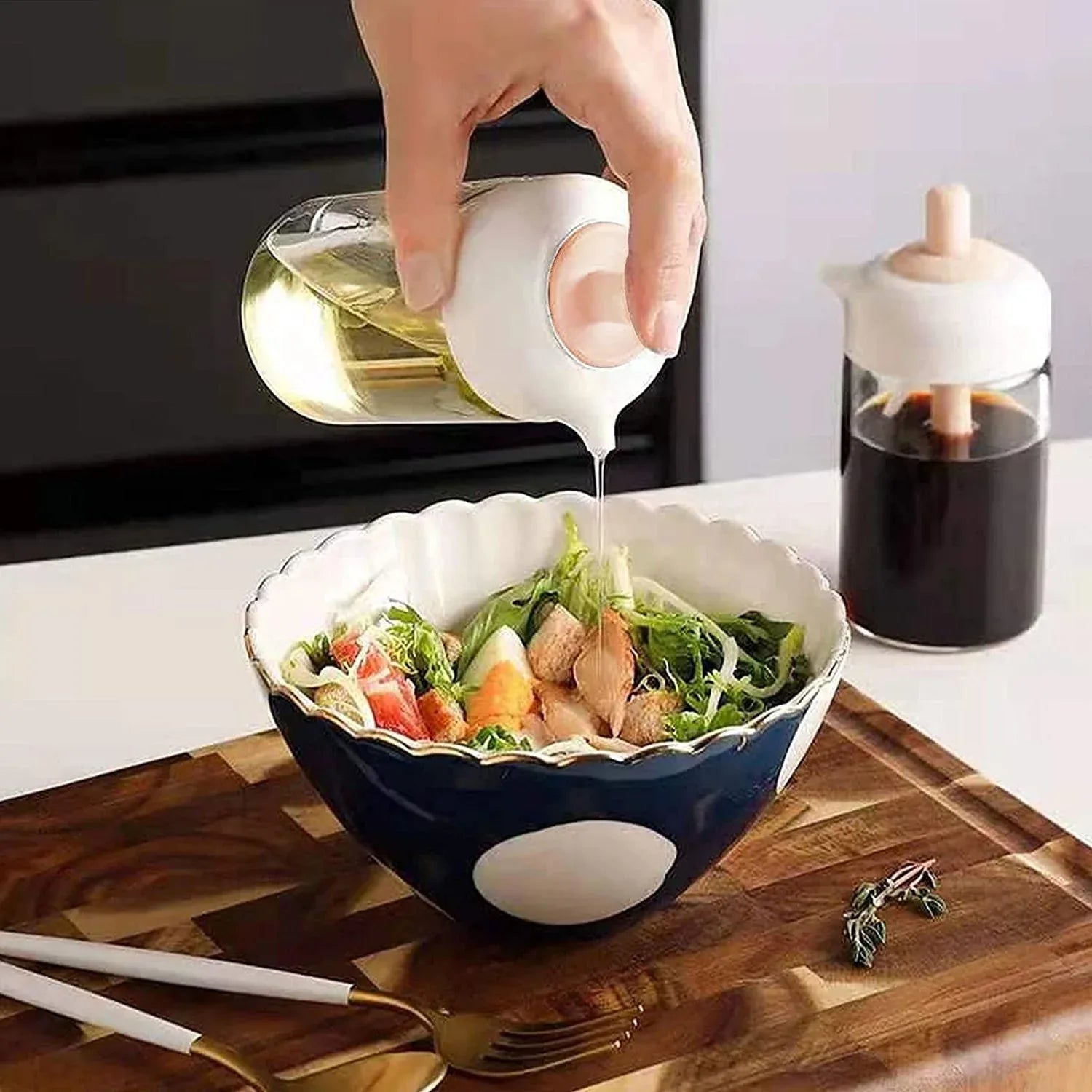 Oil Dispenser With Silicone Oil Brush (1 Pc With Brush 250 Ml Approx) - Zidbik