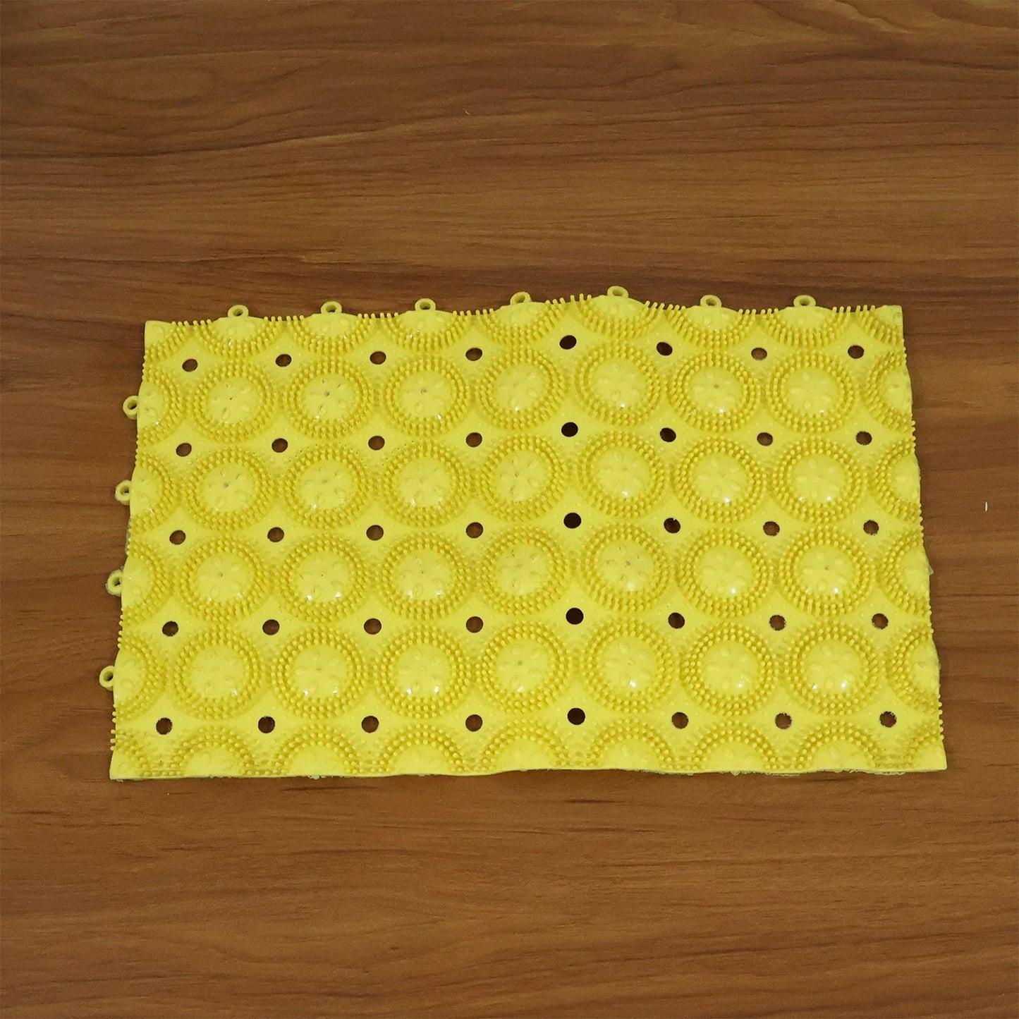 Multipurpose Anti-slip Bathroom Massage Mat With Suction Cups (33 21 Cm) - Zidbik