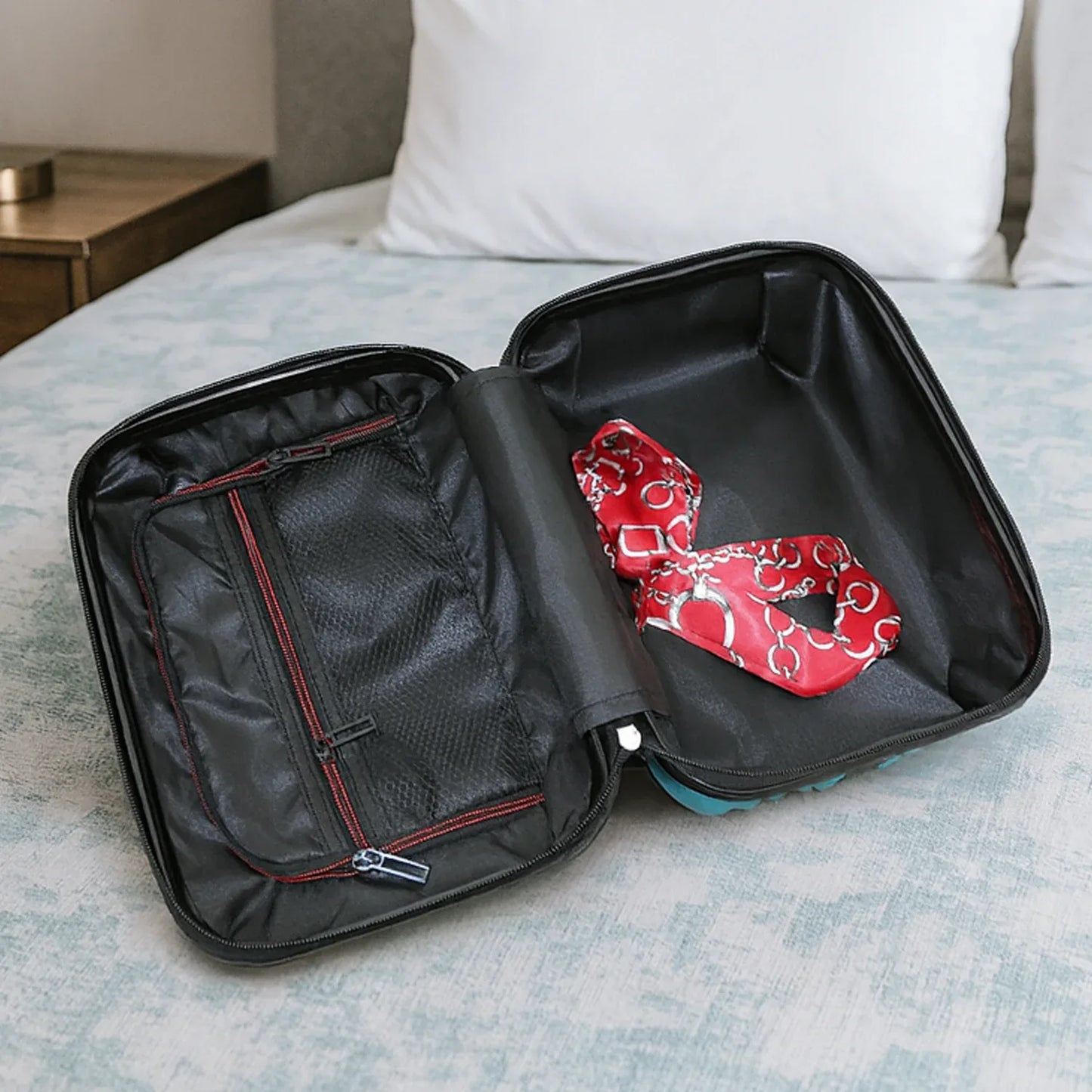 4-in-1 Luggage Set Durable And Stylish Hard Shell Suitcase Set - Zidbik