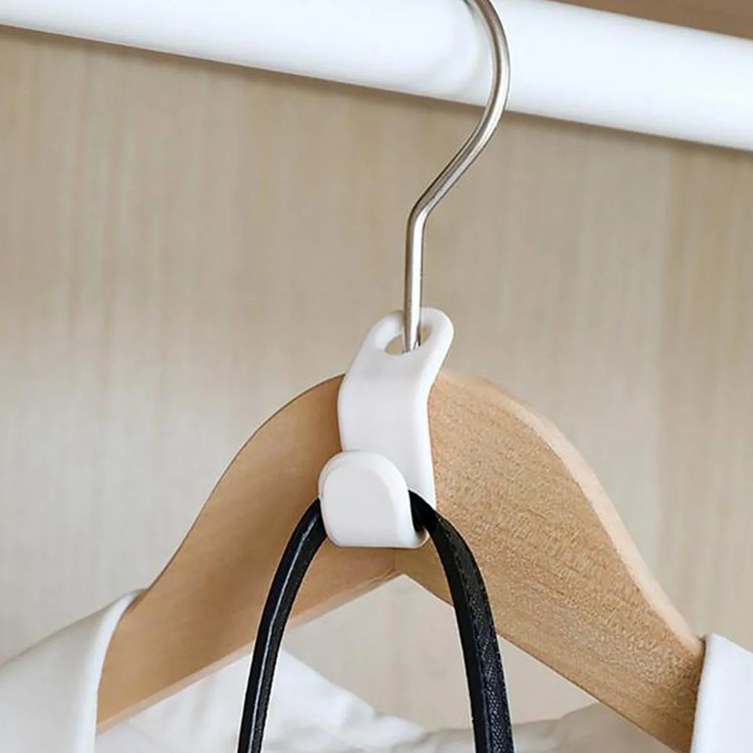 1700 Plastic Clothes Hanger With Non-slip Pad - Zidbik