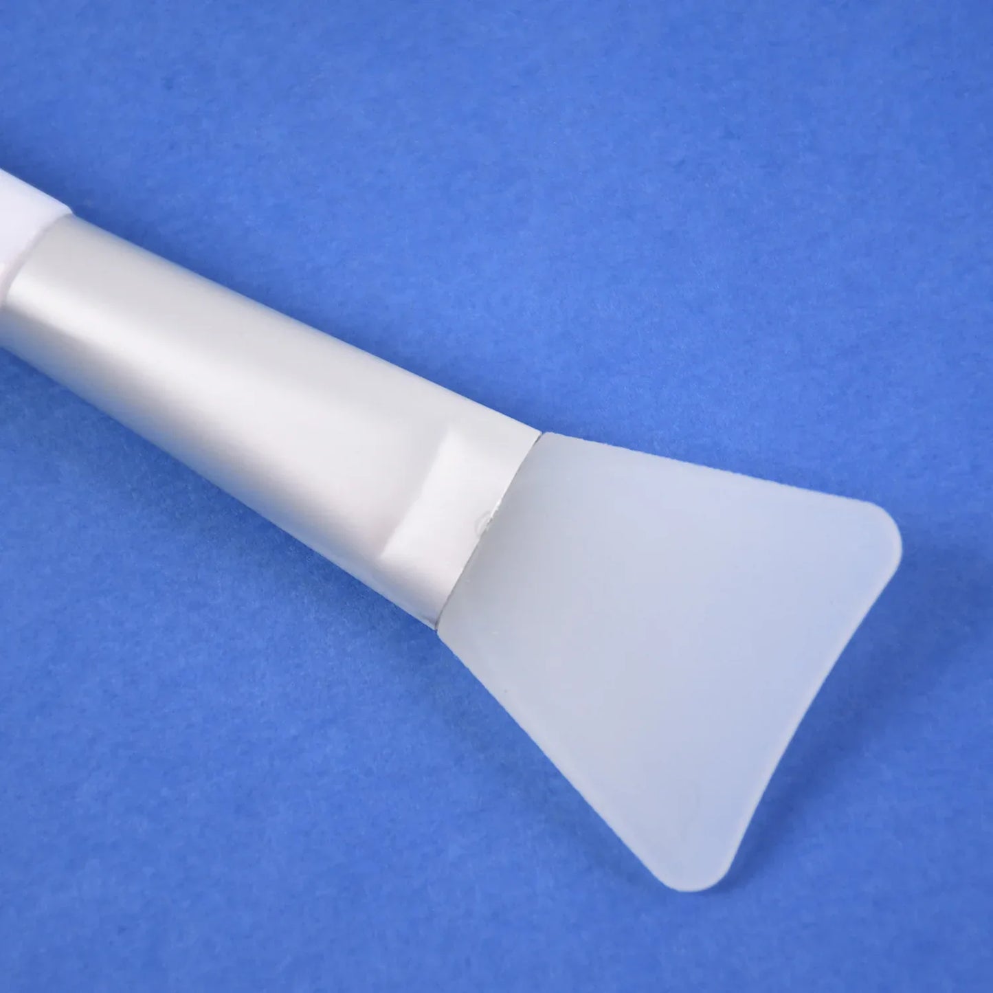 Silicone Face Mask Applicator Brush (1 Pc) - Zidbik
