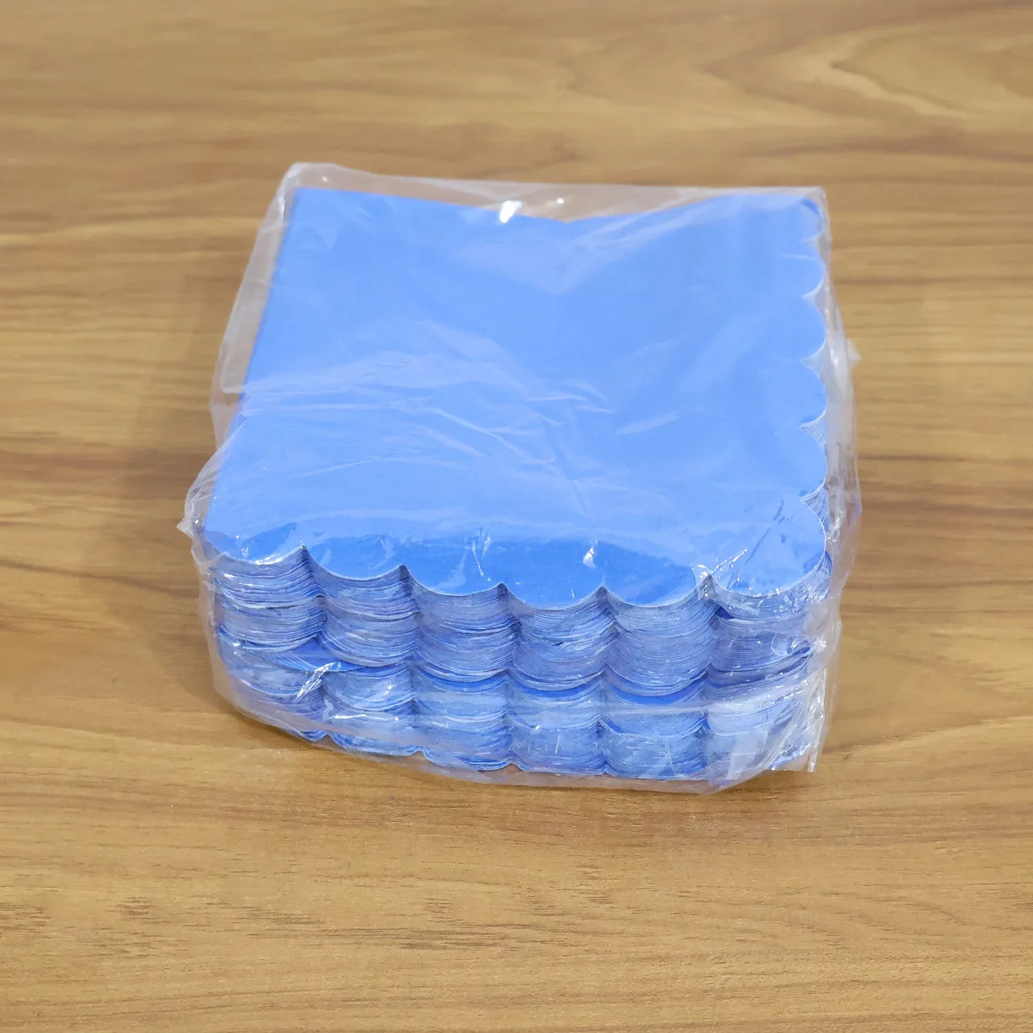 Royal Scalloped Disposable Paper Napkins (23 X 23 Cm Approx 120 Pc) - Zidbik