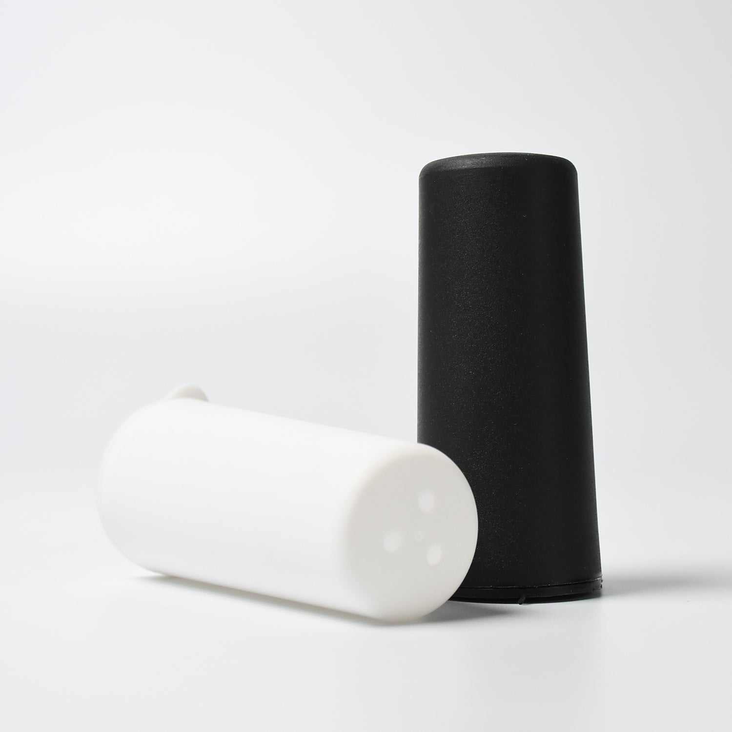 5317  Salt Pepper Dispenser Dining Table Spice Storing Use  New Look Dispenser For Home  Hotel Use - Zidbik