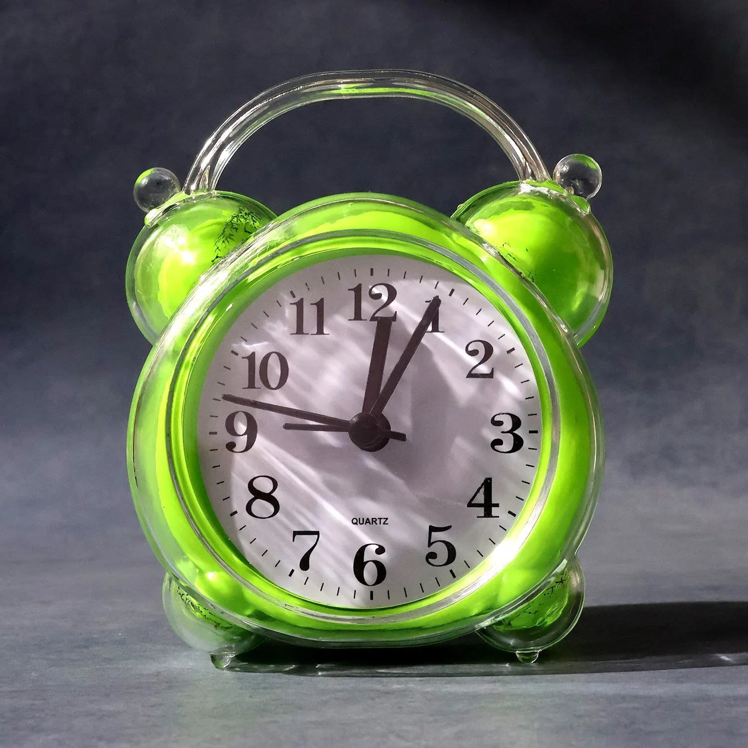 Classic Quartz Alarm Clock (1 Pc) - Zidbik