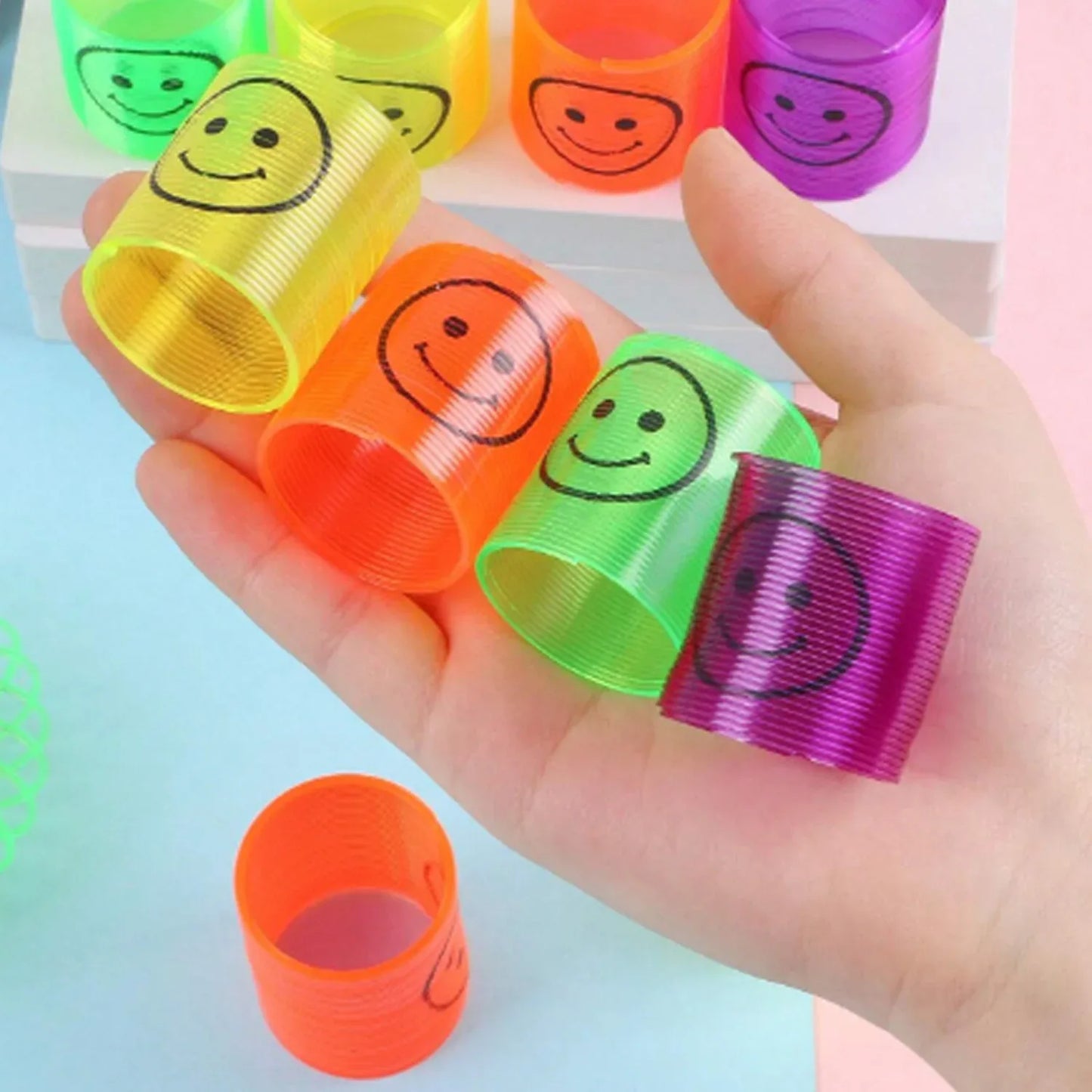 17745 Multicolor Magic Smiley Spring Spring Toys Slinky Slinky Spring Toy Toy For Kids For Birthdays Compact And Portable Easy To Carry (12 Pcs Set) - Zidbik