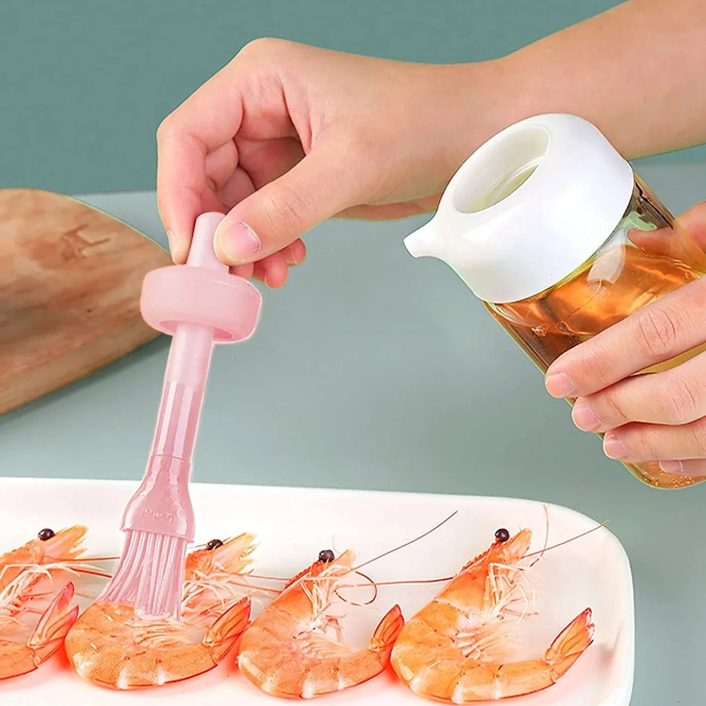 Oil Dispenser With Silicone Oil Brush (1 Pc With Brush 250 Ml Approx) - Zidbik