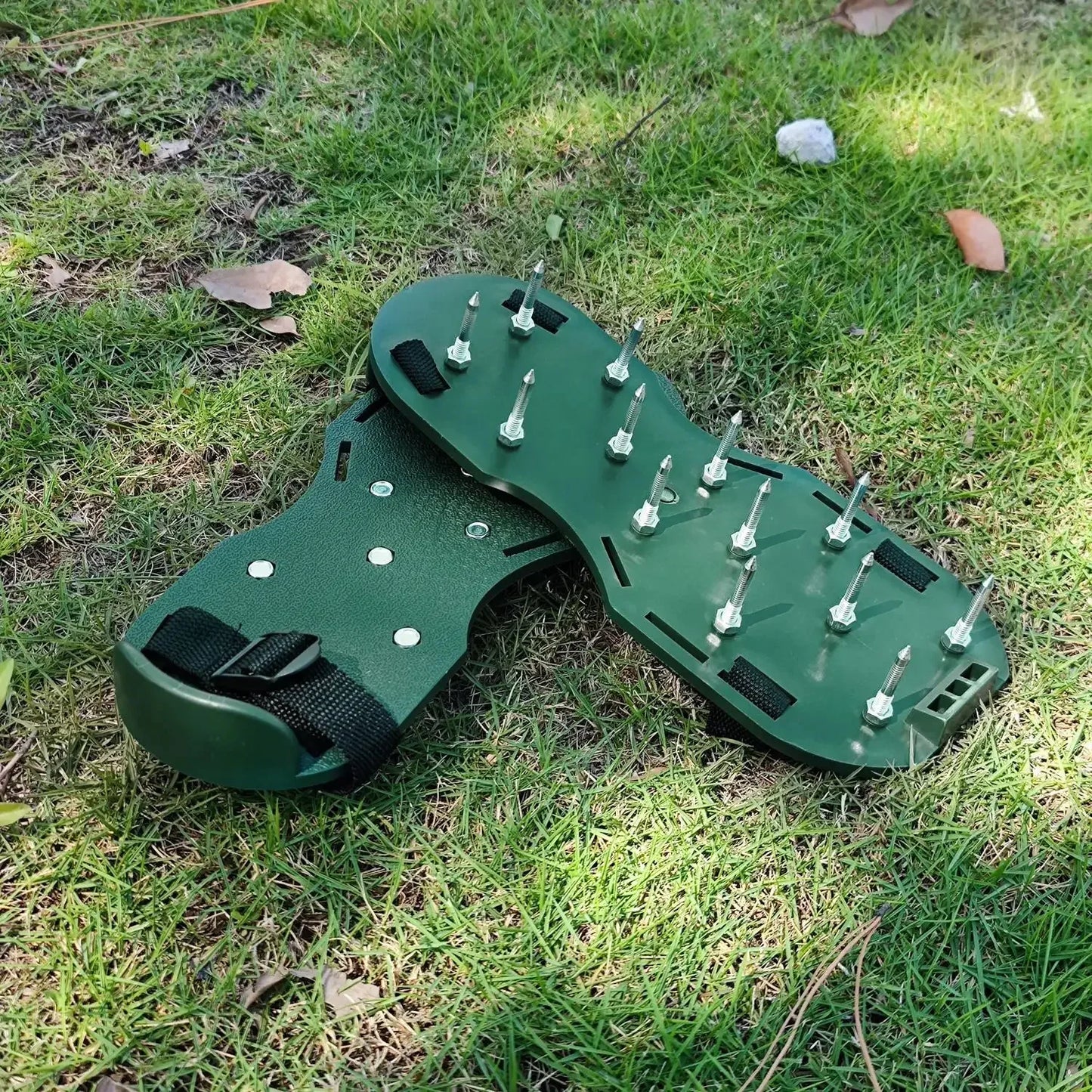 8502 Lawn Aerator Sandals Garden Grass Aerator Spiked Sandals Green Studded Shoes For Yard Patio Garden Excavation - Zidbik