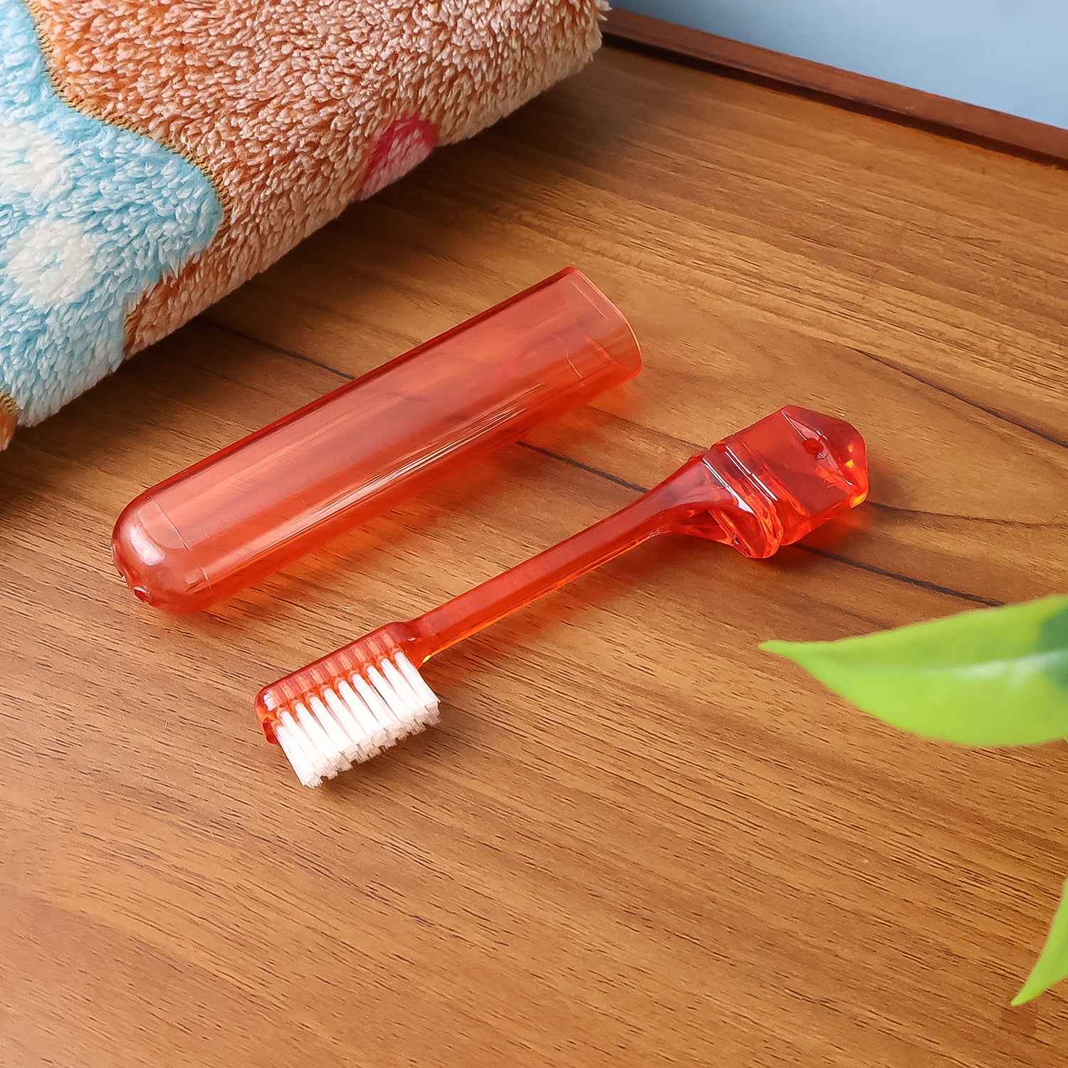 Portable Folding Toothbrush With Built-in Travel Case (1 Pc) - Zidbik