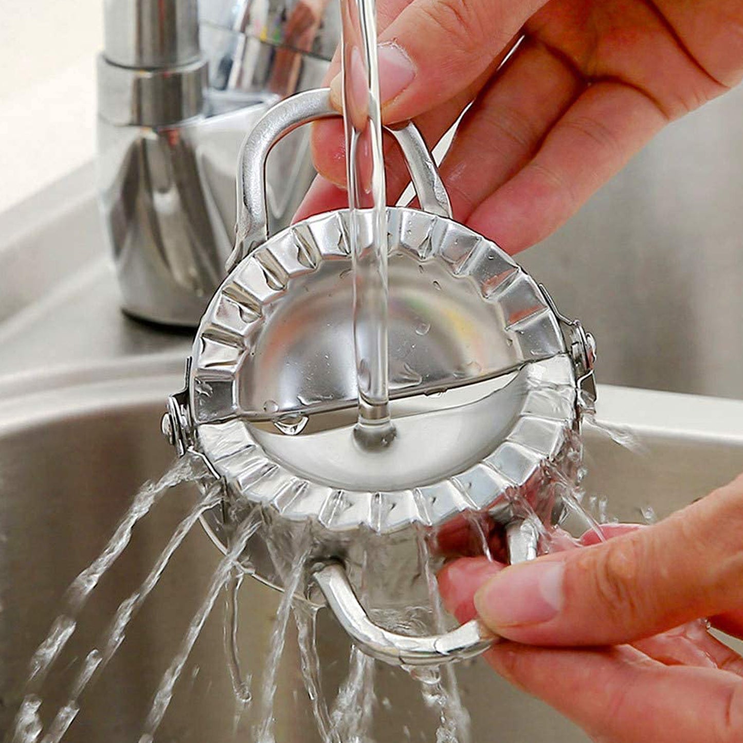 2219 Stainless Steel Dumpling Maker Dough Cutter Pie Mold Tool. - Zidbik