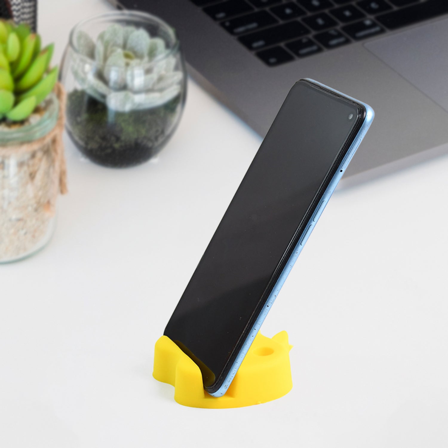 Multi-functional Apple-shaped Plastic Mobile Stand With Pen Holder (1 Pc  Mix Color) - Zidbik