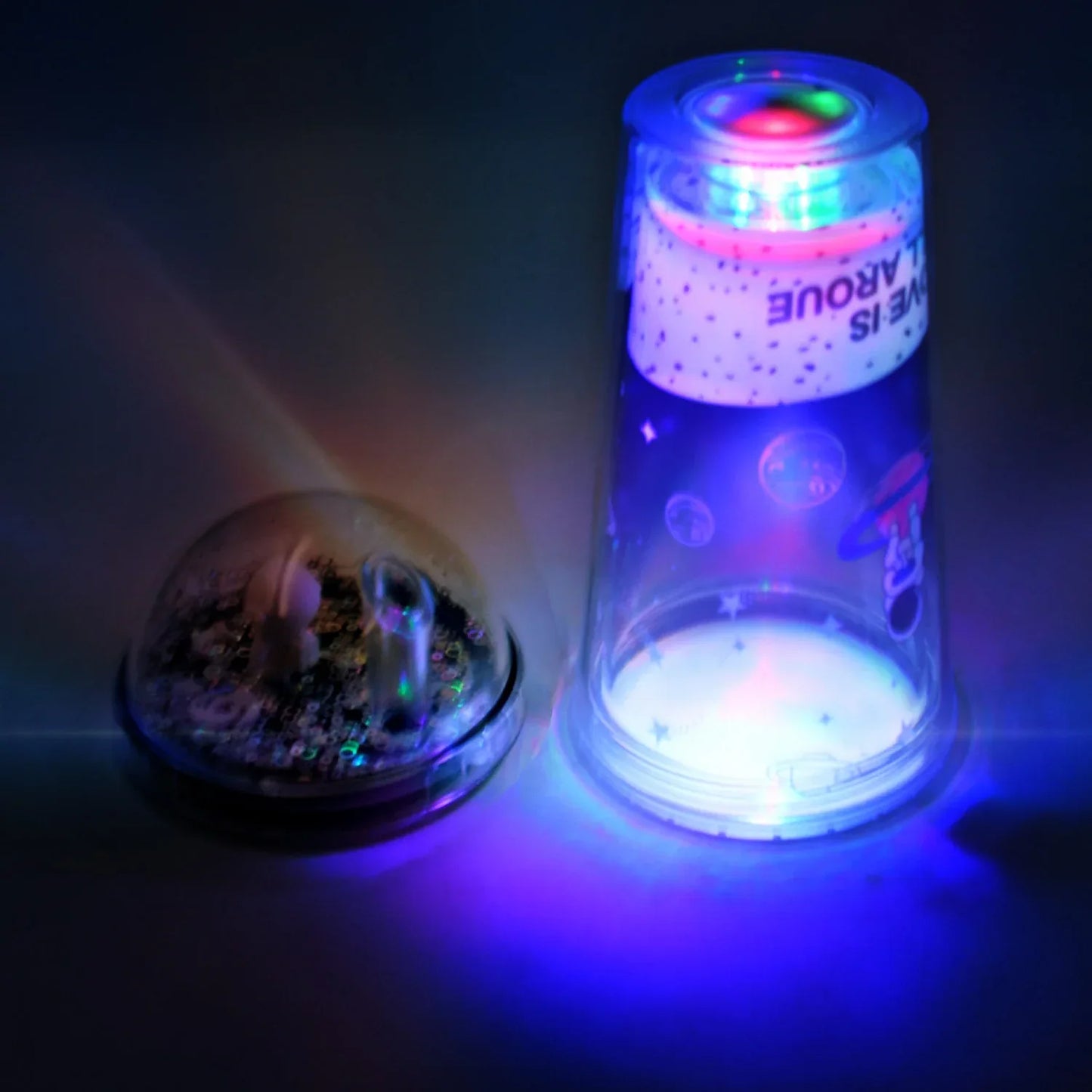 6883b Led Glow Light Design Printed Insulated Double Wall Plastic Tumbler Cups With Straws 13oz Theming Astronaut In Space Travel Tumbler Freezer Mug Drinking Cups For Boys And Girls Schooltuitiongym Picnic (Pack Of 1) - Zidbik
