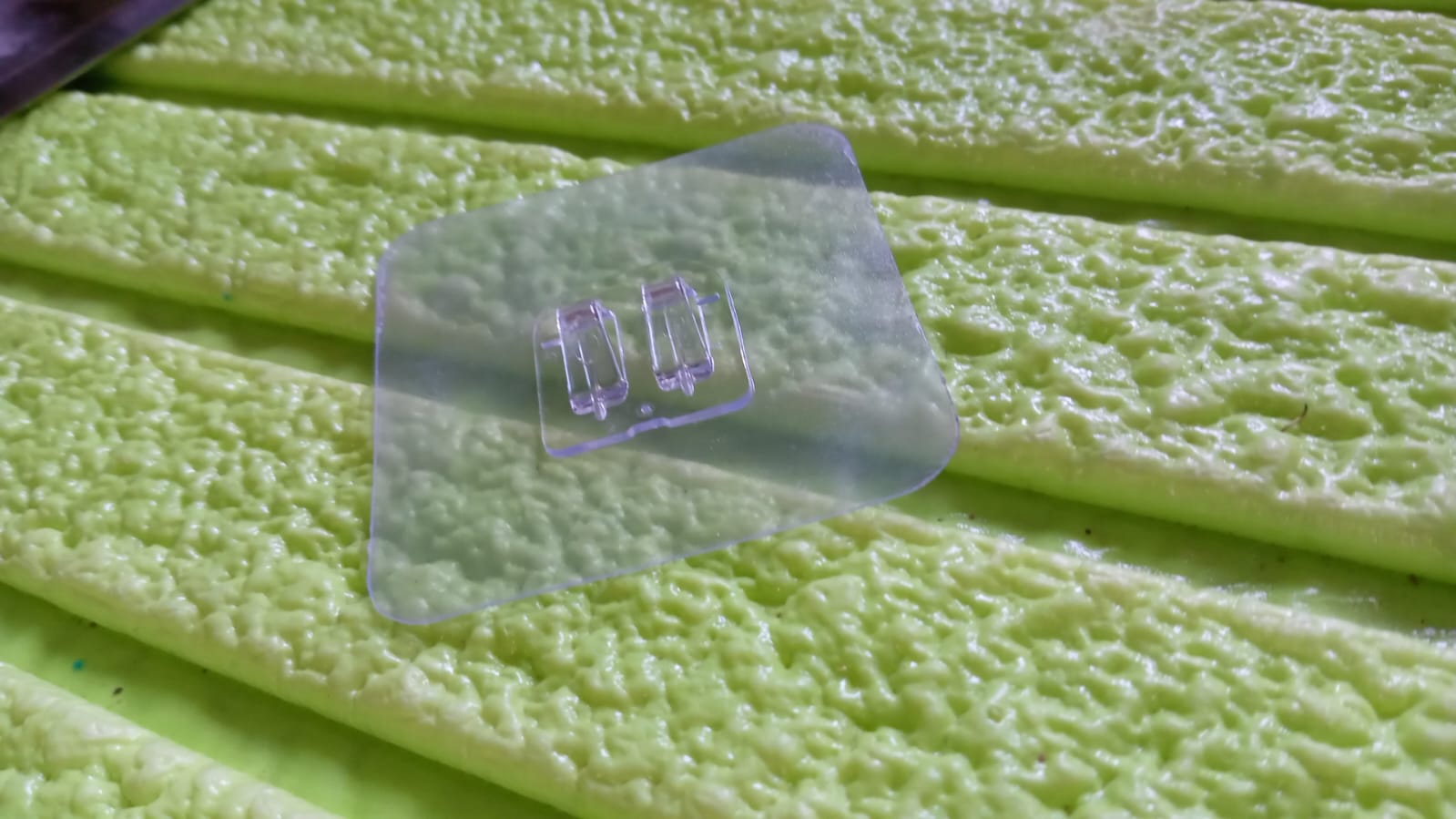 7430 Household Self Adhesive Wall Hooks Punch-free Wall-mounted Hook Seamless Transparent No Nails Drill Waterproof Hooks For Bathroom Kitchen Home (1 Pc) - Zidbik