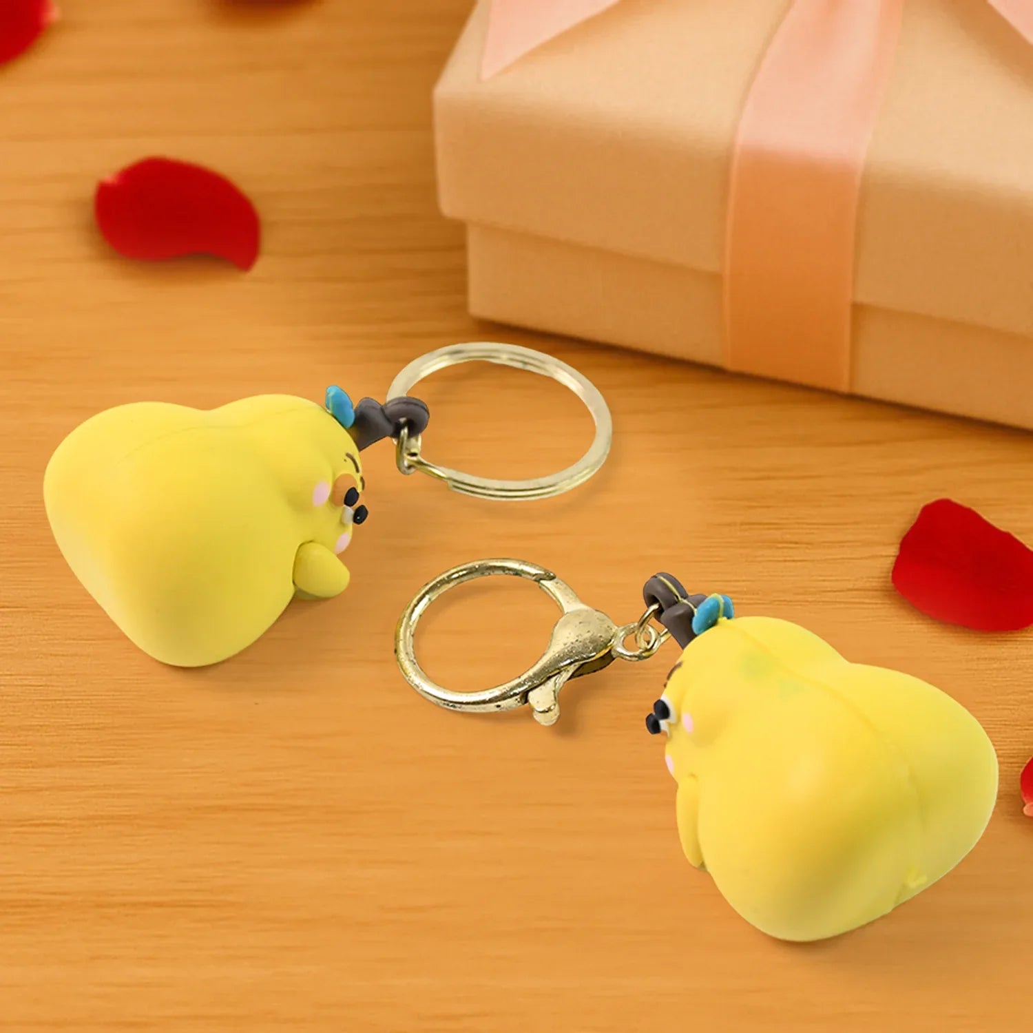 2-in-1 Cute Cartoon Couple Keychain - Zidbik