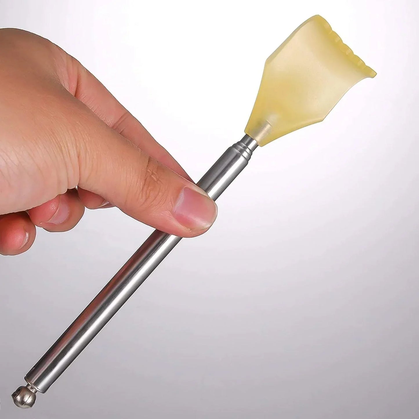 Telescopic Back Scratcher with Plastic Claw - 1 Pc for Ultimate Relief - Zidbik