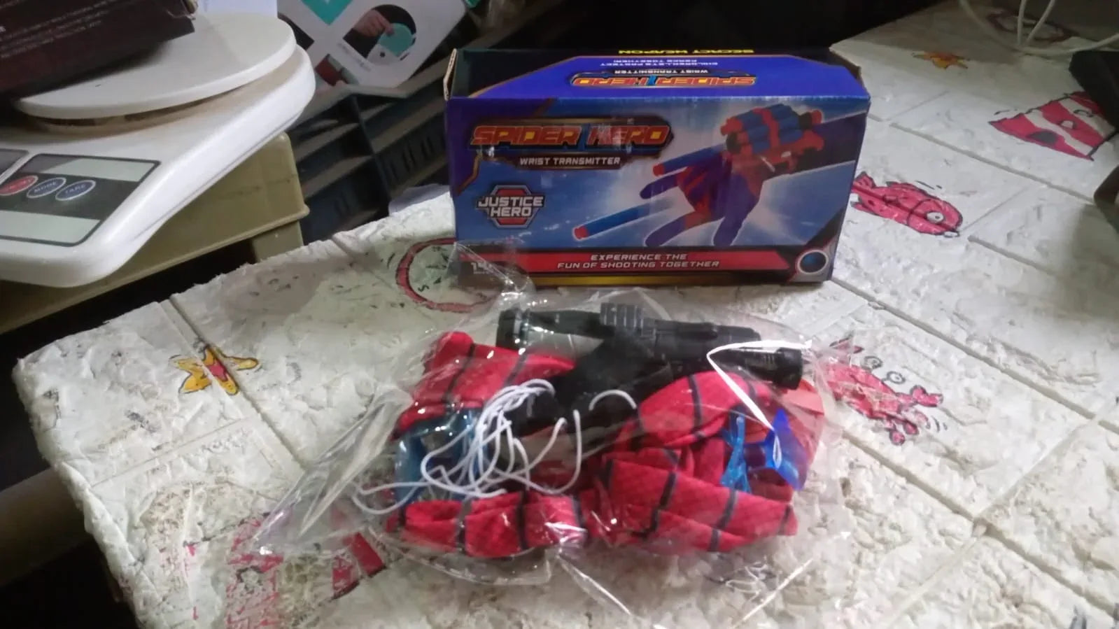 Web Shooter Toy For Kids Fans Launcher Wrist Gloves Toys For Kids Boys Superhero Gloves Role-play Toy Cosplay Sticky Wall Soft Bomb Funny Childrens Educational Toys - Zidbik
