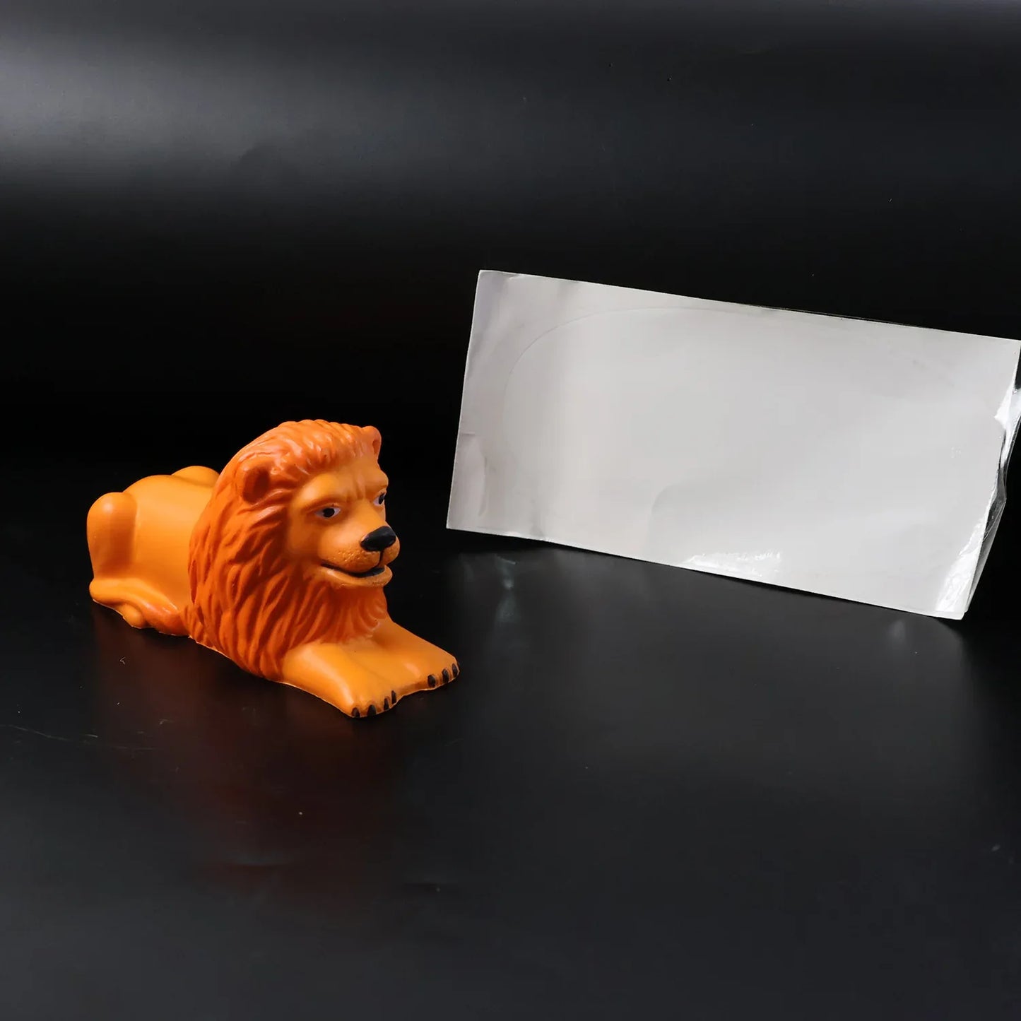 Premium Oranje Plak Leeuw Lion Car Dashboard Toy (1 Pc) - Zidbik