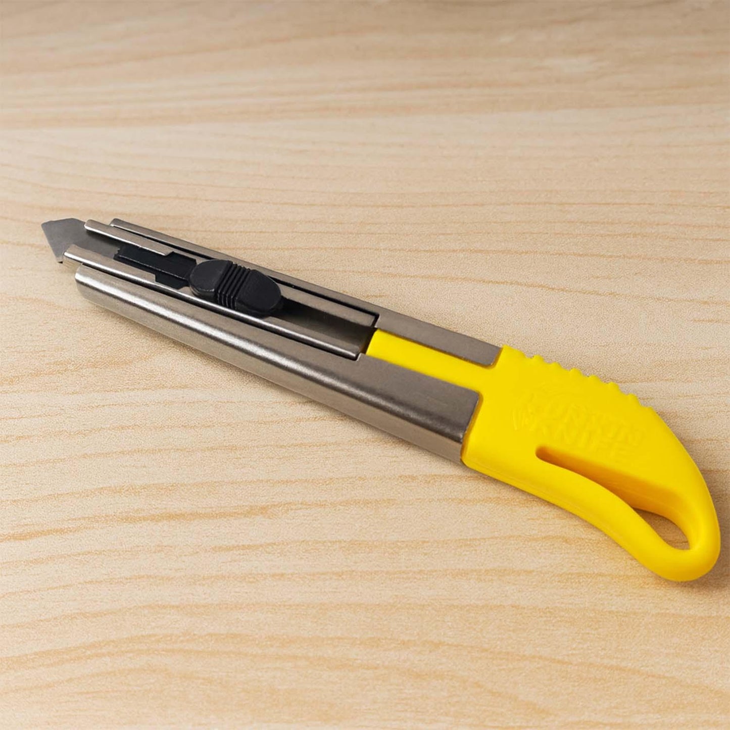 Heavy-duty Stainless Steel Body Utility Cutter Knife (1 Pc With 2 Extra Blade) - Zidbik